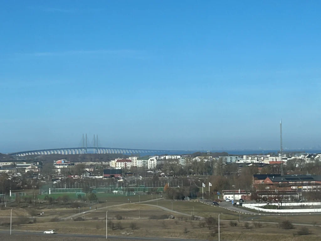 När solen skiner över Öresundsbron