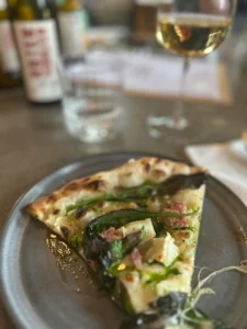 En pizzaslice. "Vår"