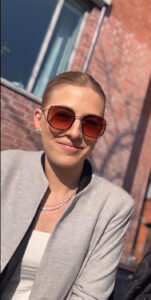 Ellinore 33 år idag
