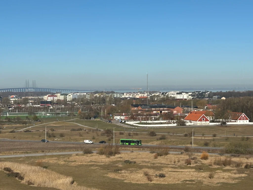 Sol över Malmö dimma över Öresund